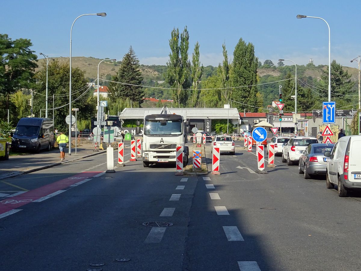 Křižovatka Podolské návřeží x Dvorce - 01 - DSC06534.JPG