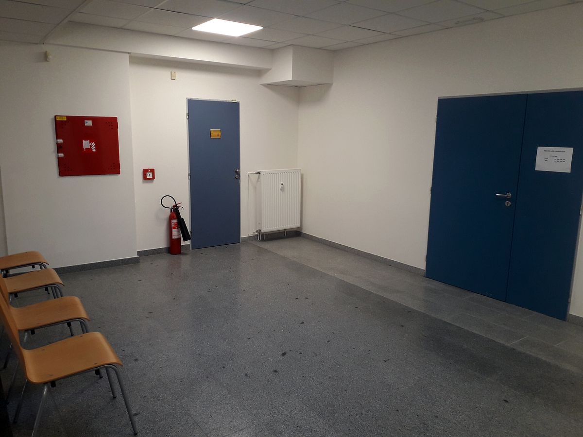 kopie z čekárna patro přestupky.jpg