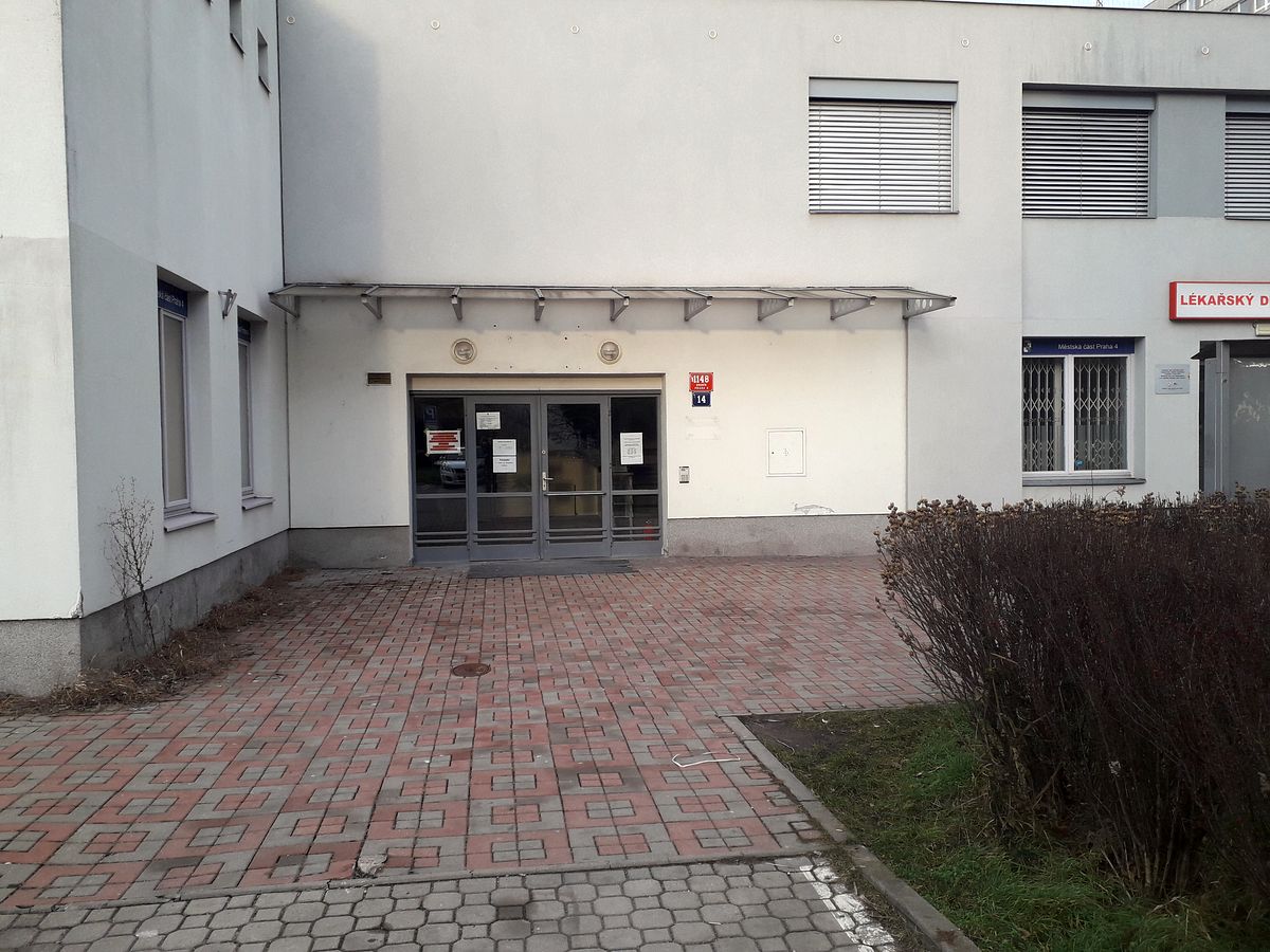 kopie z vchod přestupky.jpg