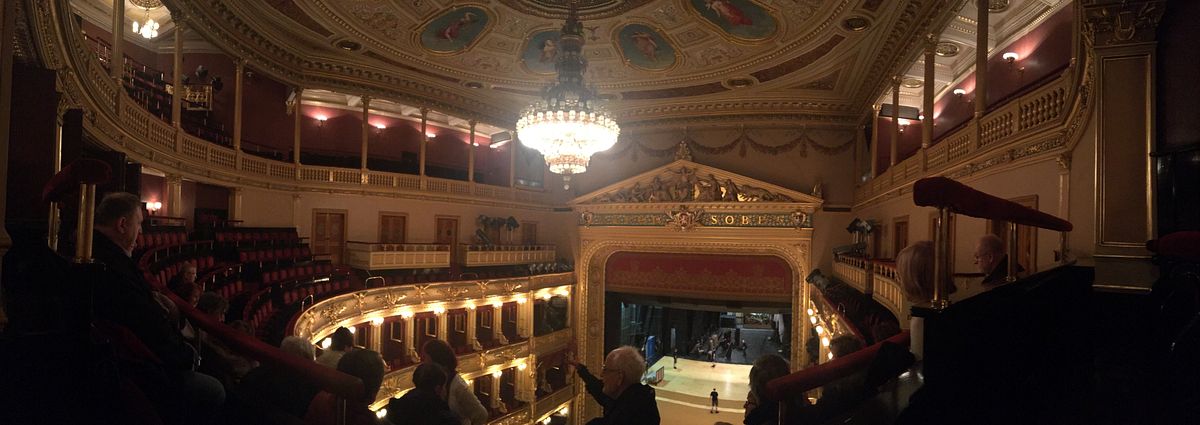 003 - Komentovaná prohlídka Národního divadla - IMG-7908.JPG