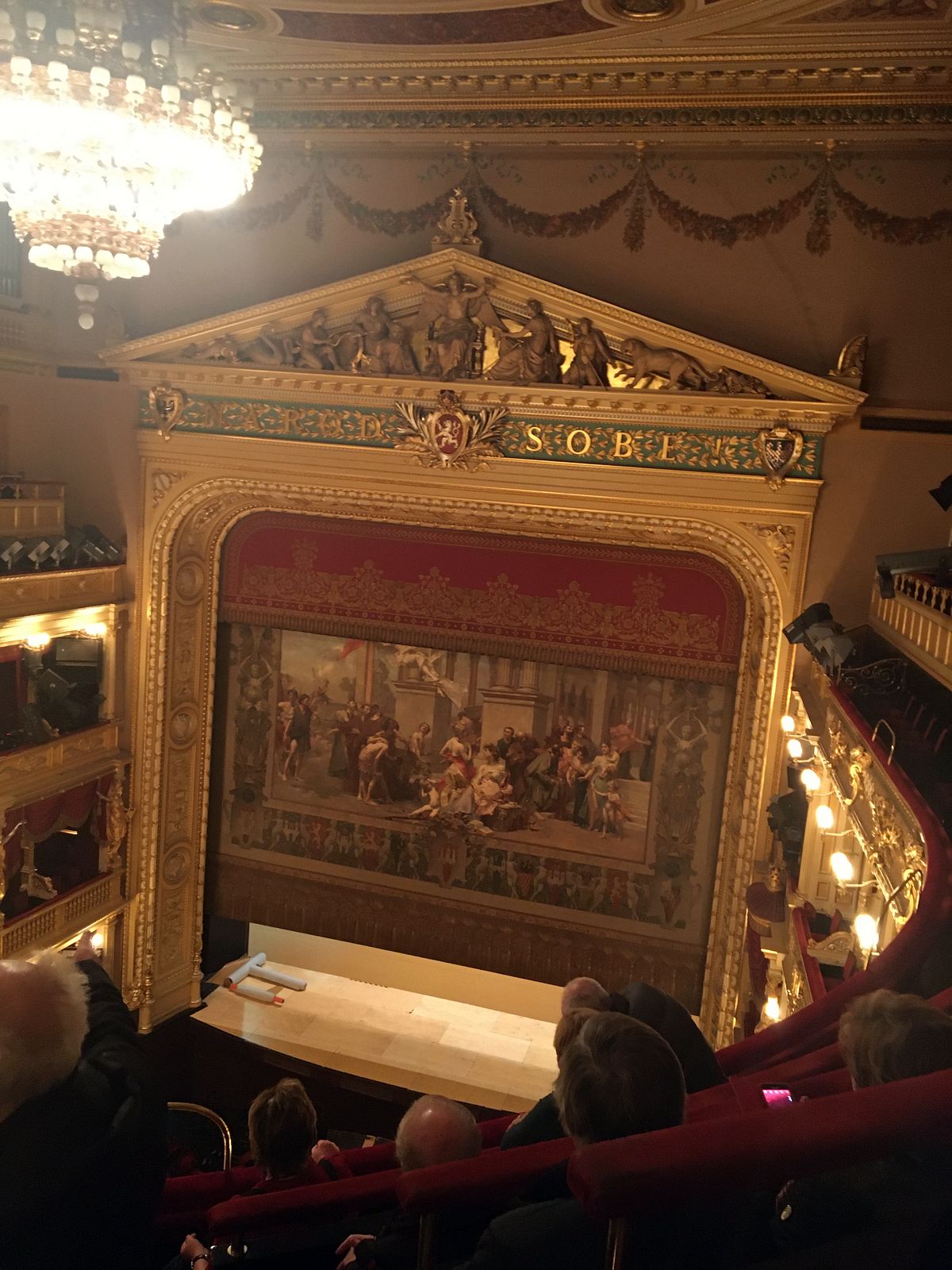 007 - Komentovaná prohlídka Národního divadla - IMG-7915.JPG