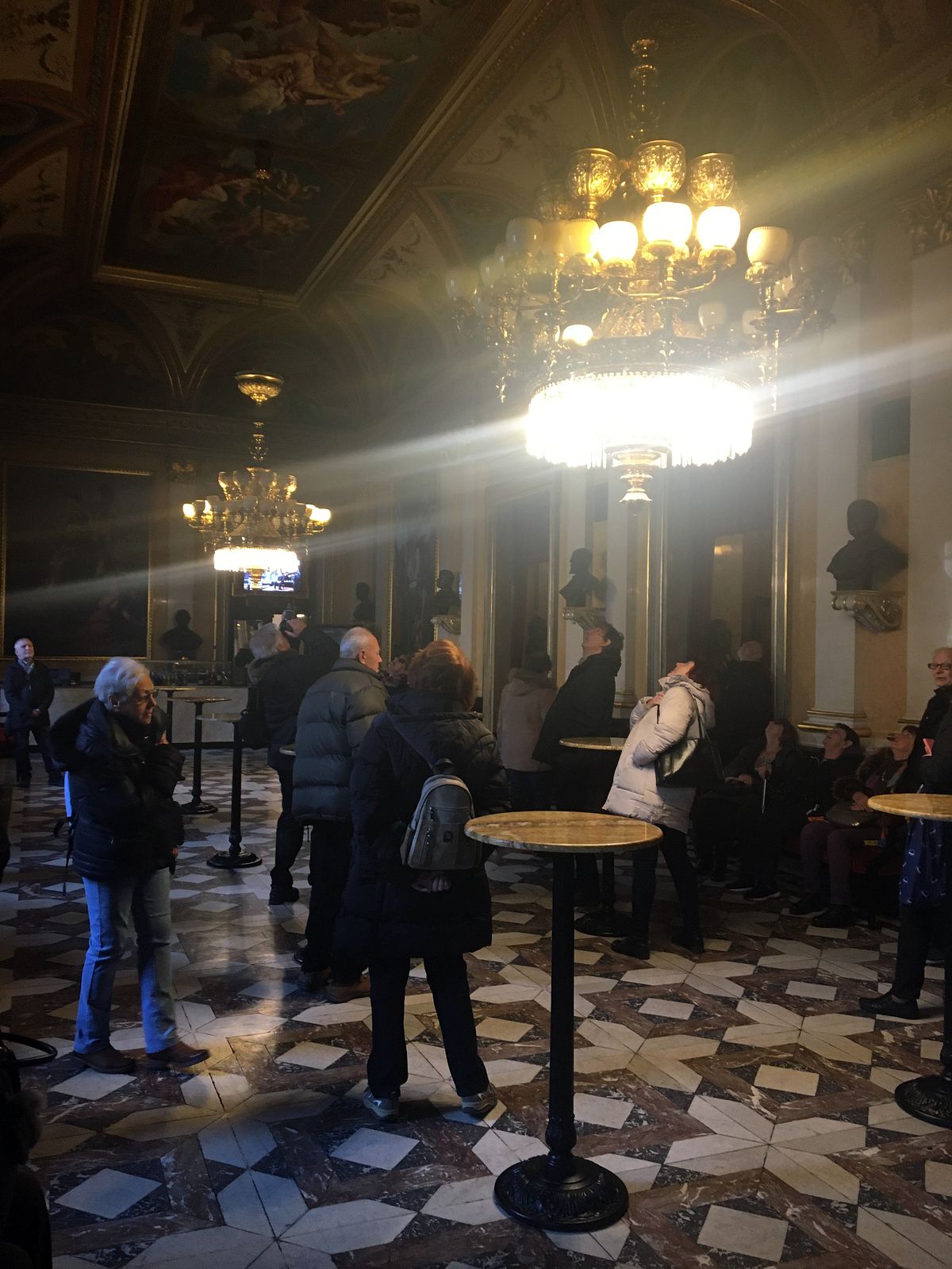 030 - Komentovaná prohlídka Národního divadla - IMG-7956.JPG