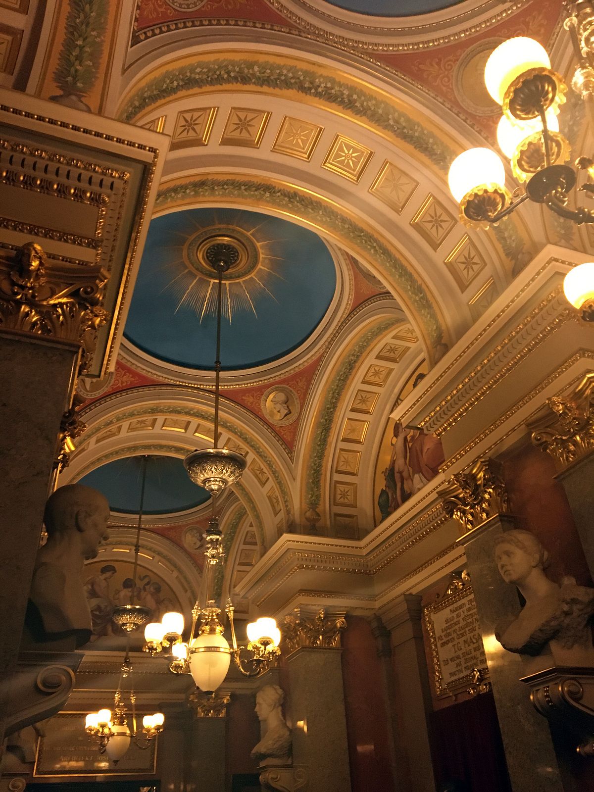 035 - Komentovaná prohlídka Národního divadla - IMG-7963.JPG