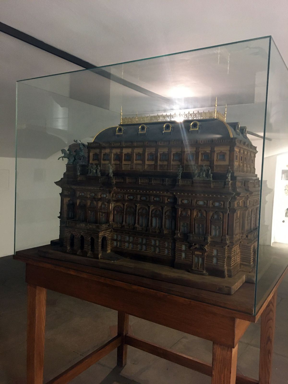 043 - Komentovaná prohlídka Národního divadla - IMG-7976.JPG