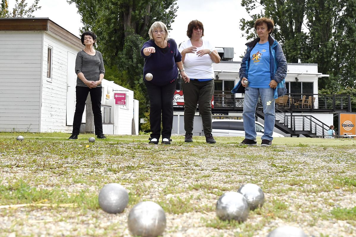 Turnaj v pétangue ve Žlutých lázních  2019  012.JPG