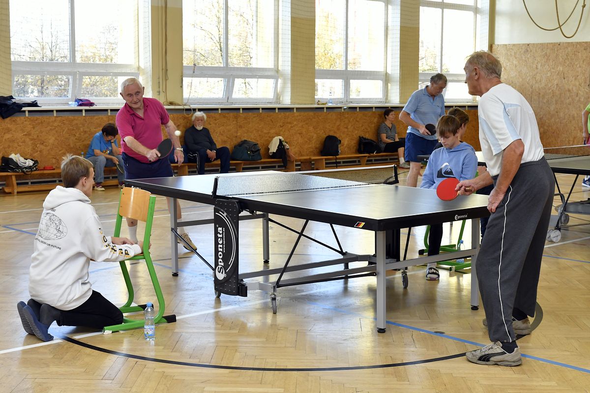 Turnaj ve stolním tenise pro seniory 2019 001.JPG