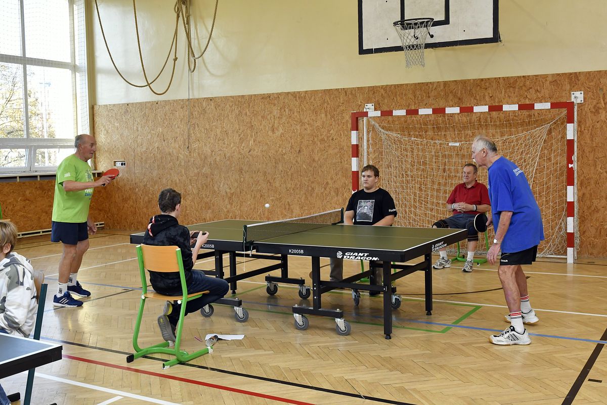 Turnaj ve stolním tenise pro seniory 2019 002.JPG