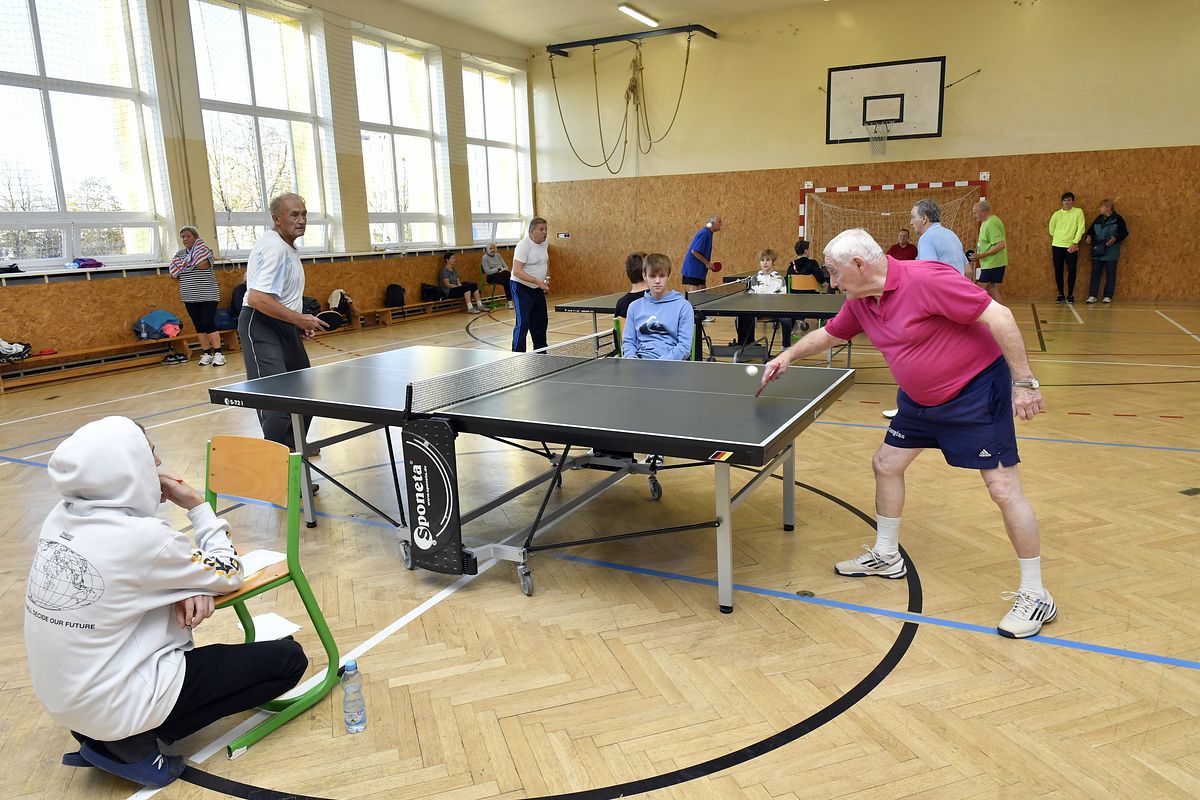 Turnaj ve stolním tenise pro seniory 2019 012.JPG