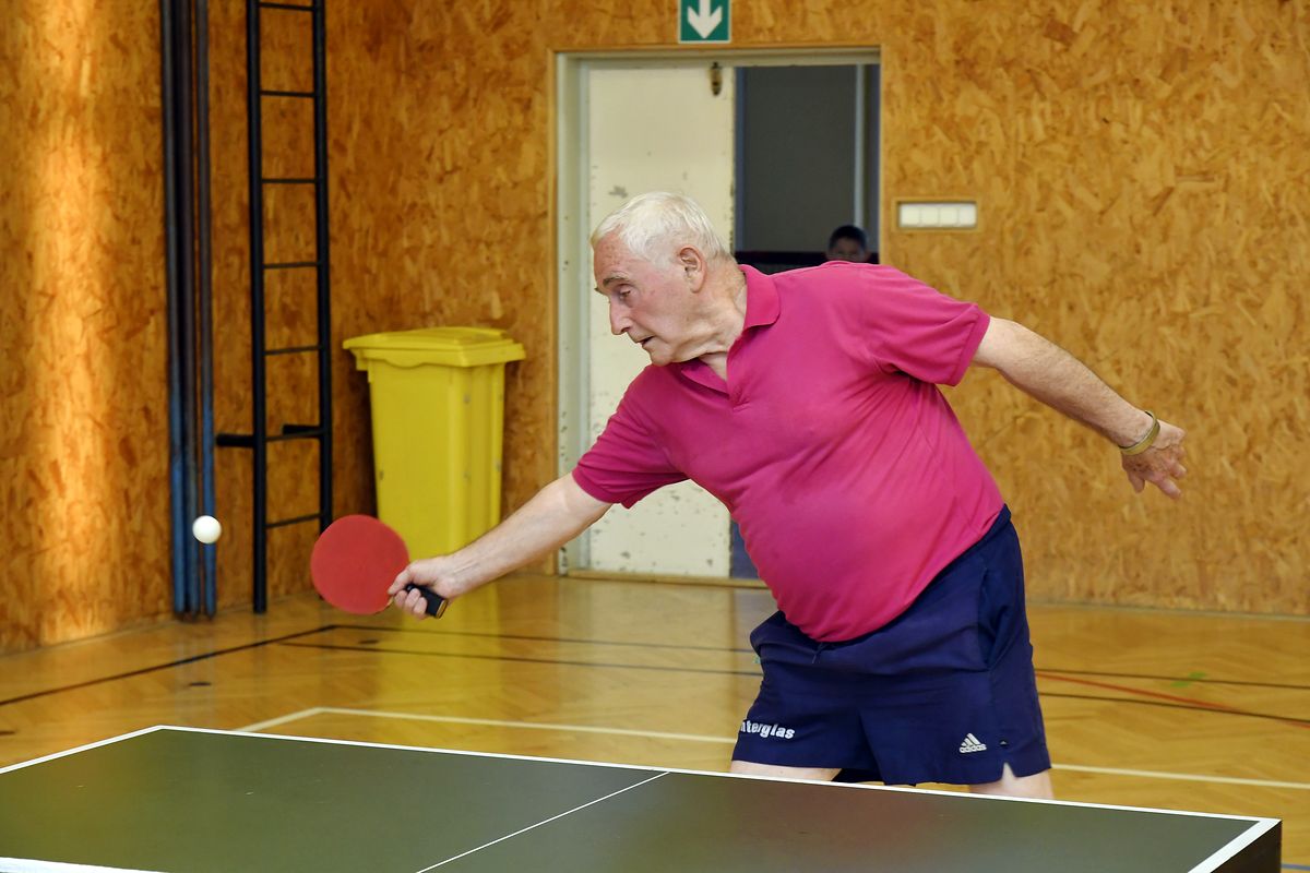 Turnaj ve stolním tenise pro seniory 2019 038.JPG