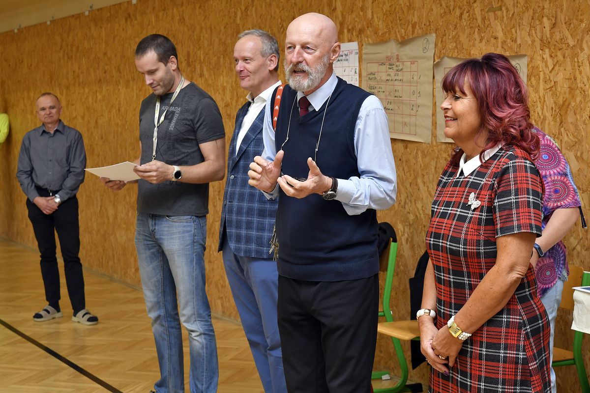 Turnaj ve stolním tenise pro seniory 2019 041.JPG