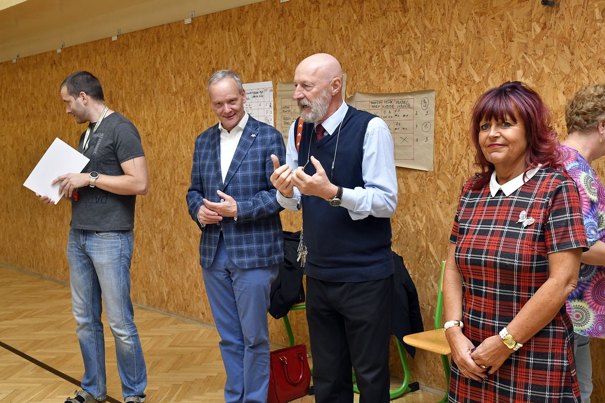 Turnaj ve stolním tenise pro seniory 2019 043.JPG