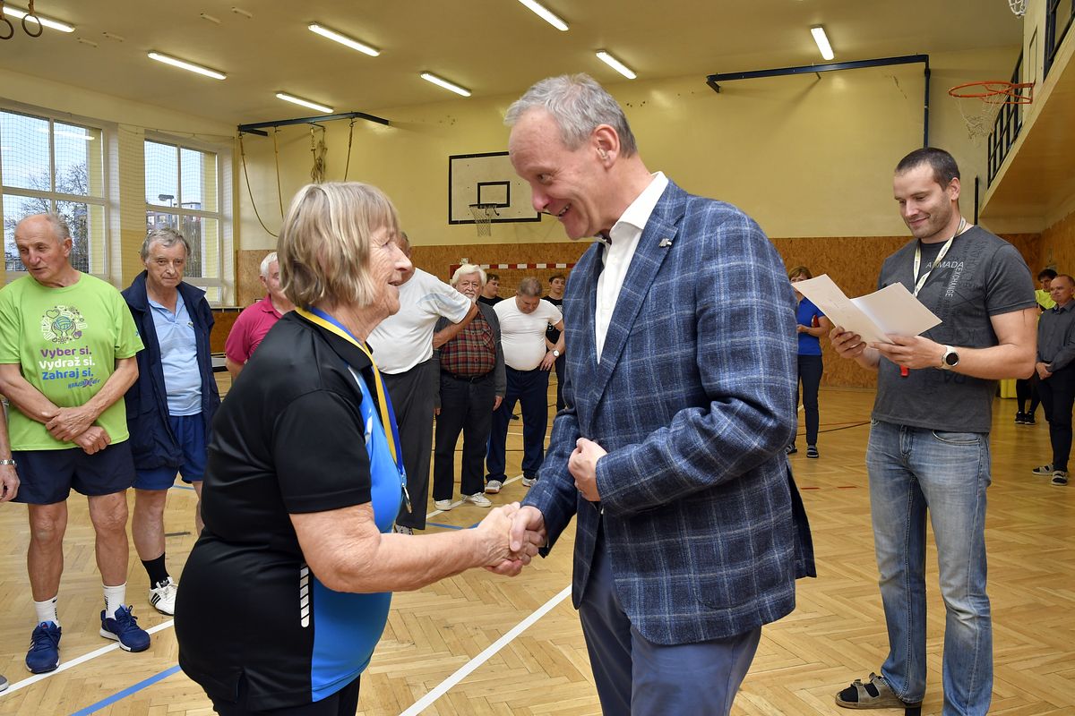 Turnaj ve stolním tenise pro seniory 2019 052.JPG