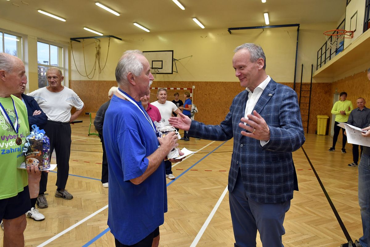 Turnaj ve stolním tenise pro seniory 2019 062.JPG