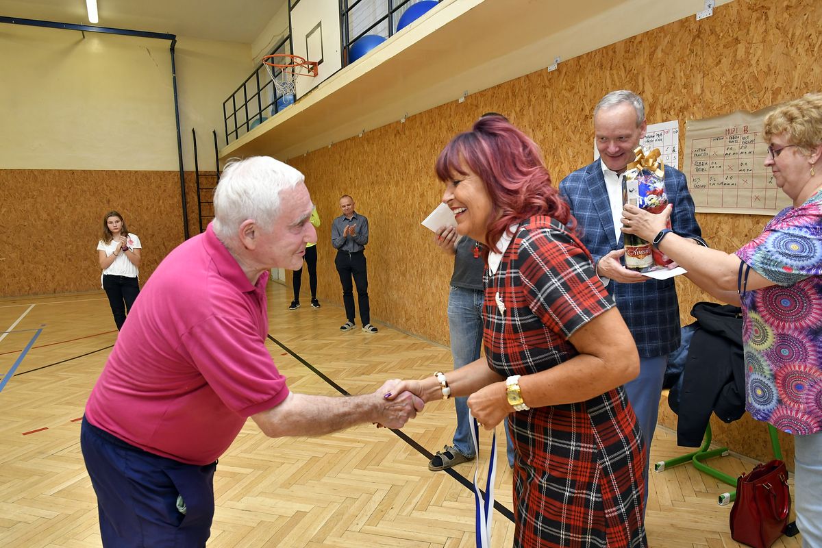 Turnaj ve stolním tenise pro seniory 2019 063.JPG