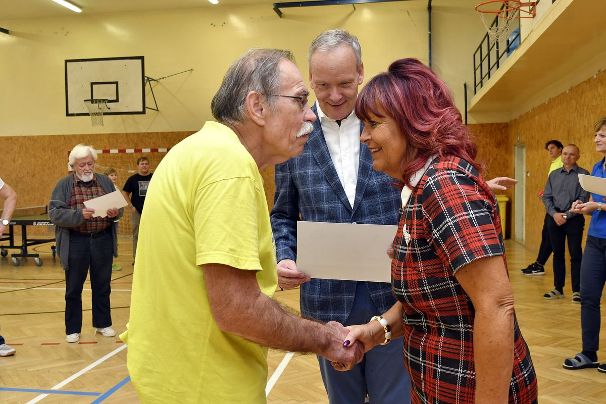 Turnaj ve stolním tenise pro seniory 2019 076.JPG