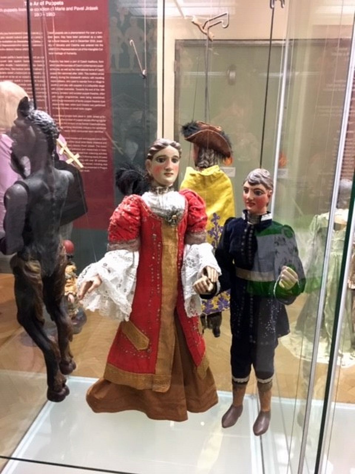 Umění loutky na zámku Chvaly  017.jpg