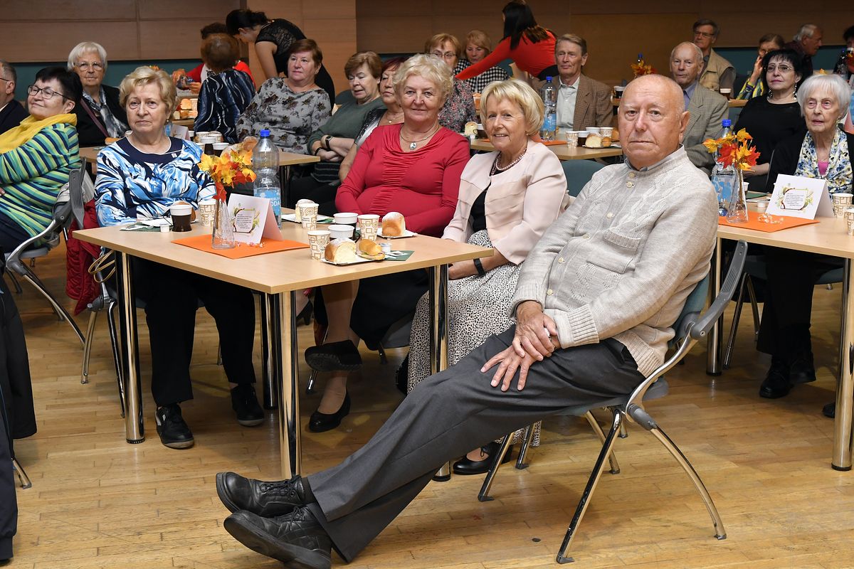 Věk je jenom číslo - oslava Mezinárodního dne seniorů 2019  031.JPG