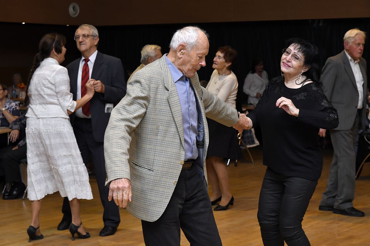 Věk je jenom číslo - oslava Mezinárodního dne seniorů 2019  046.JPG