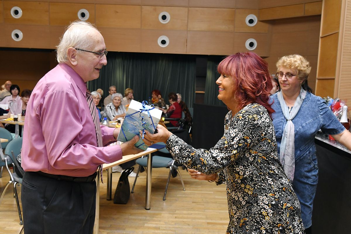 Věk je jenom číslo - oslava Mezinárodního dne seniorů 2019  065.JPG