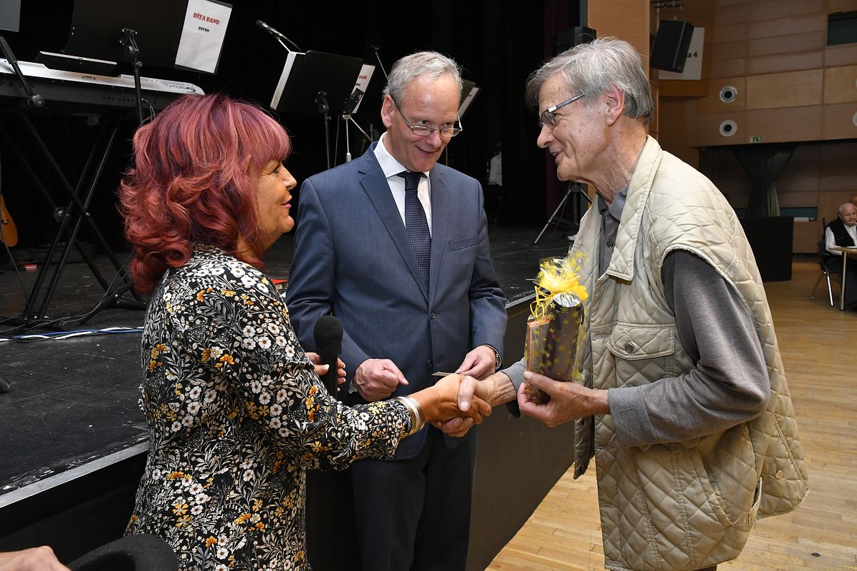 Věk je jenom číslo - oslava Mezinárodního dne seniorů 2019  069.JPG