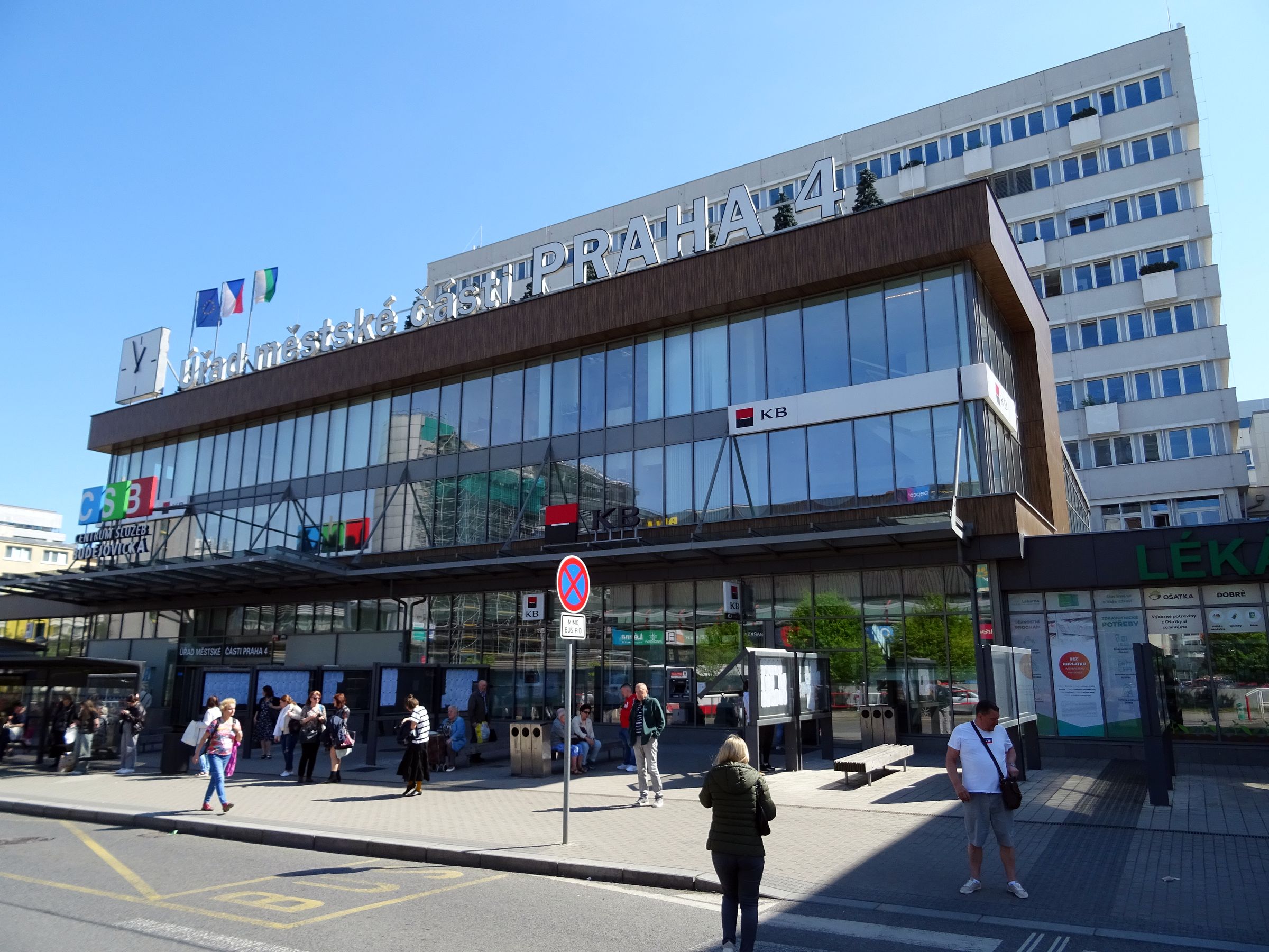 Budova ÚMČ Praha 4 na Antala Staška u metra C - Budějovická