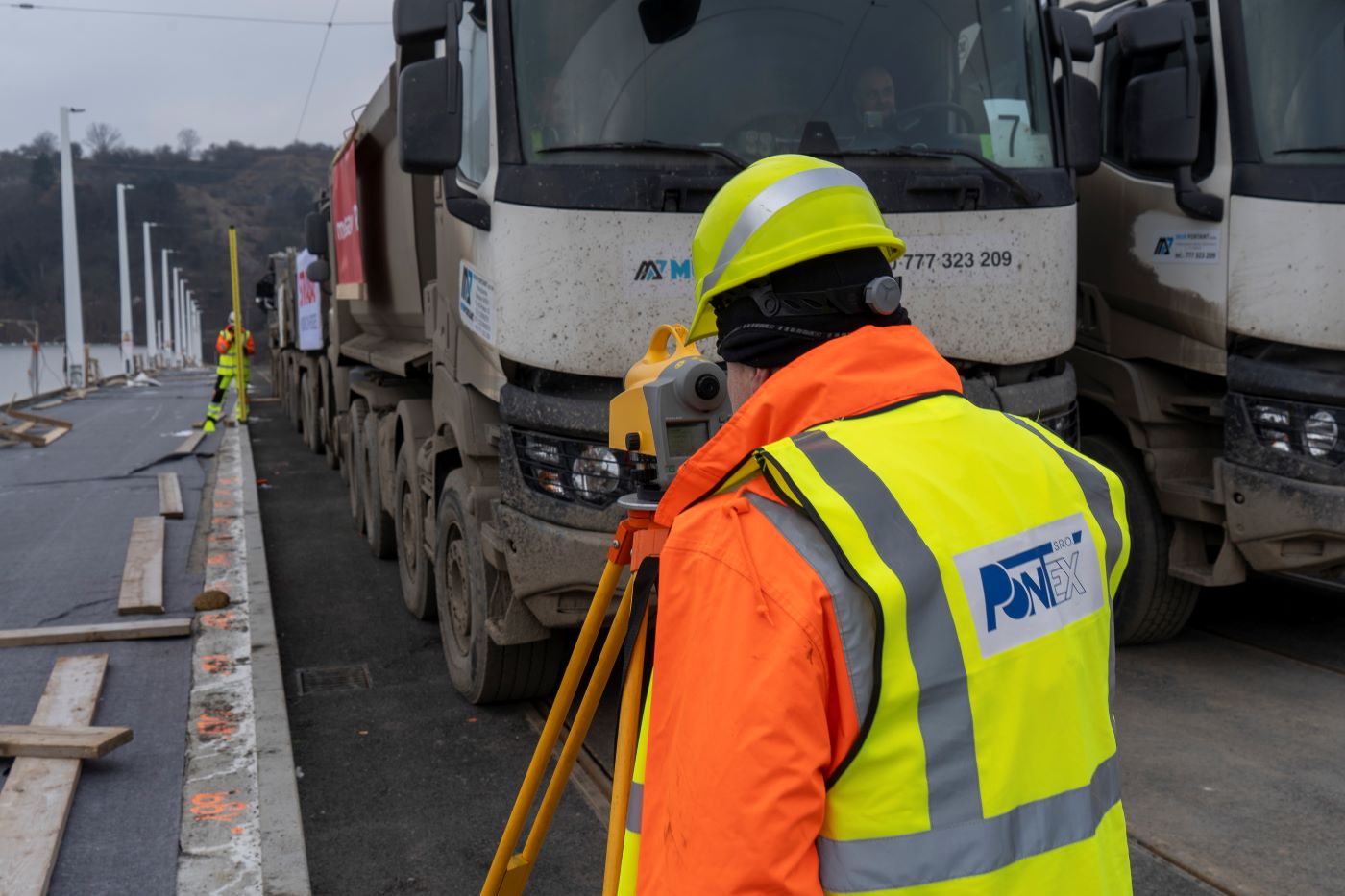 zatěžovací zkouška Dvoreckého mostu 12