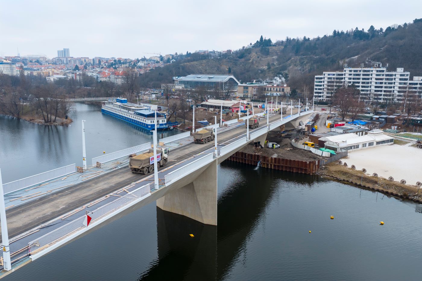 zatěžovací zkouška Dvoreckého mostu 8