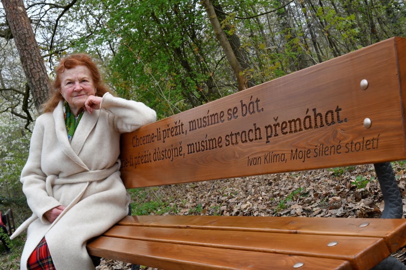 Ivan Klíma lavička odhalení (2)