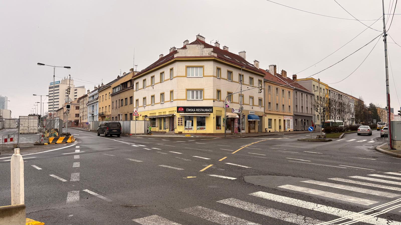 Krizovatka-Na-Strzi-Antala-Staska-stavba-metra-D-19