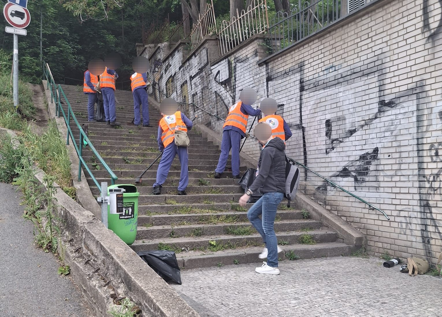 vězni úklid park na jezerce 2026